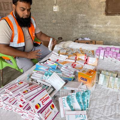 Support For Medical Donations From UK To Pakistan - Give Case